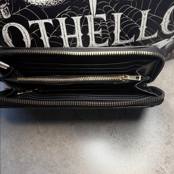 “Othello” Leather Black and White Tote Bag and Wallet - Picture 5 of 11